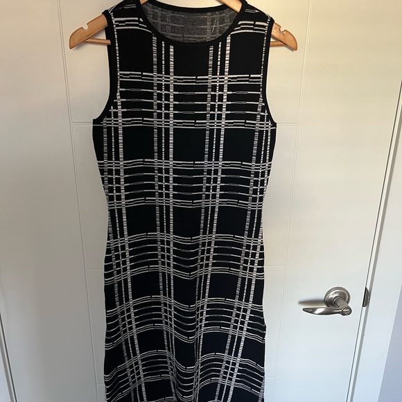 Shift dress - Picture 1 of 2